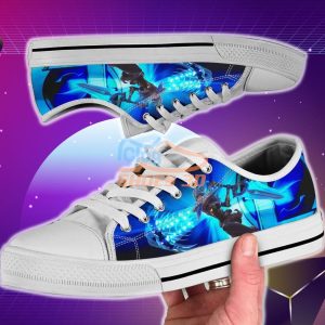League Of Legends – Riven Low Top Canvas Shoes For Fans Product Photo 2